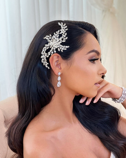 Delicate Flowing Comb Style No. 242603