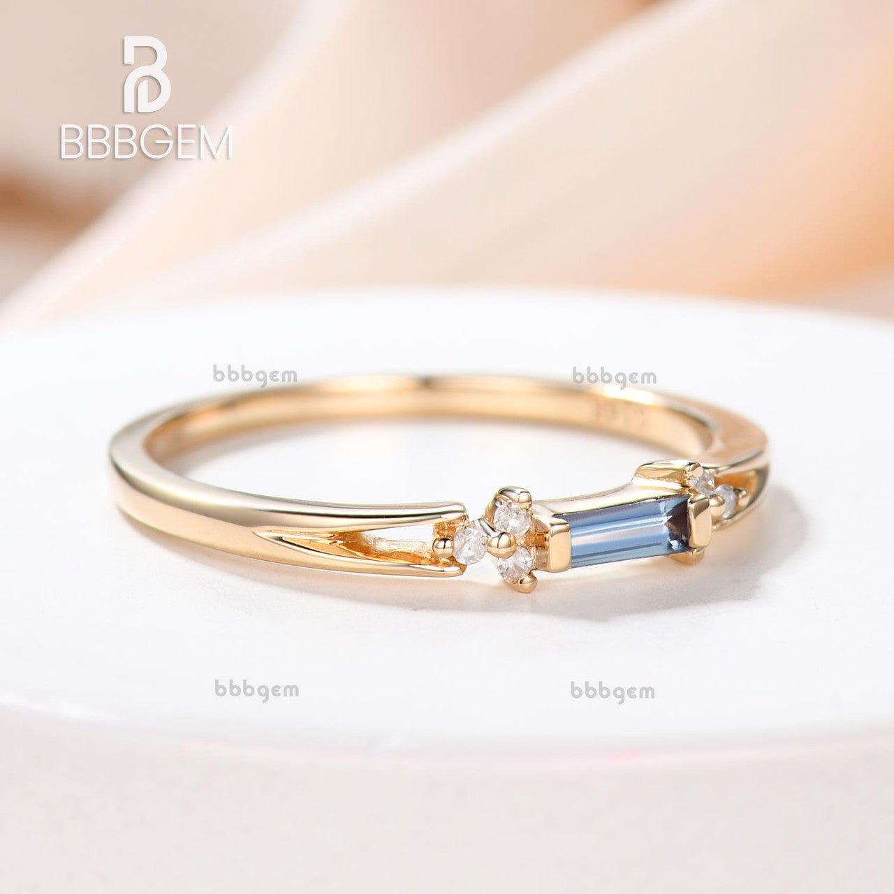 14k/18k Baguette Cut Alexandrite Engagement Ring Vintage