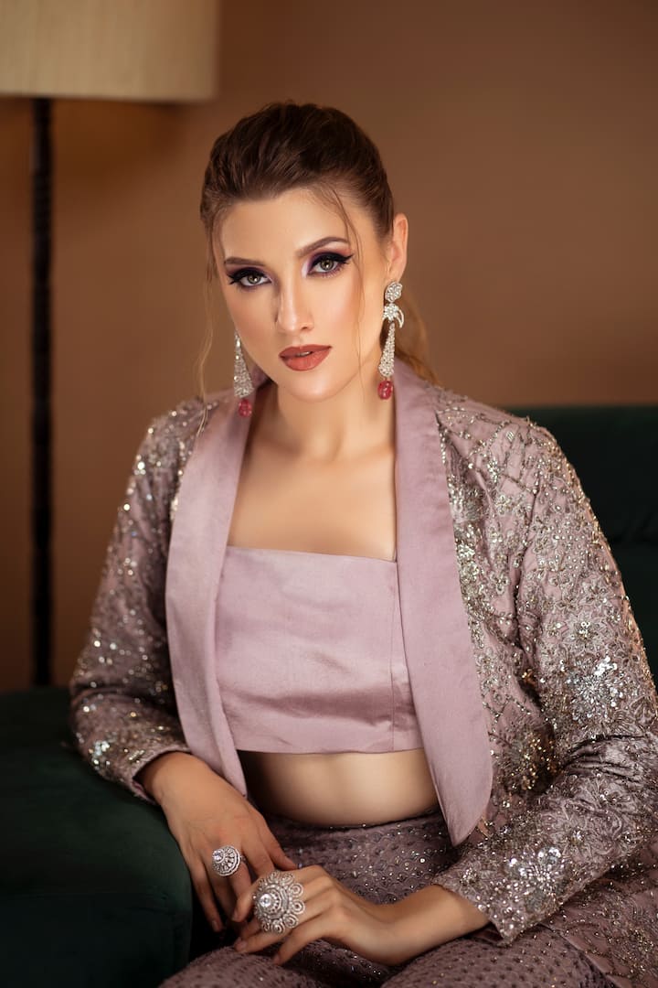 Pamper Your Hair With Elisha Chauhan