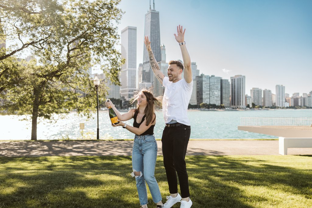 Brandon in Chicago: Proposal / Engagement Photography