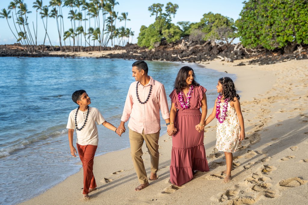C in Kona: Proposal / Engagement Photography