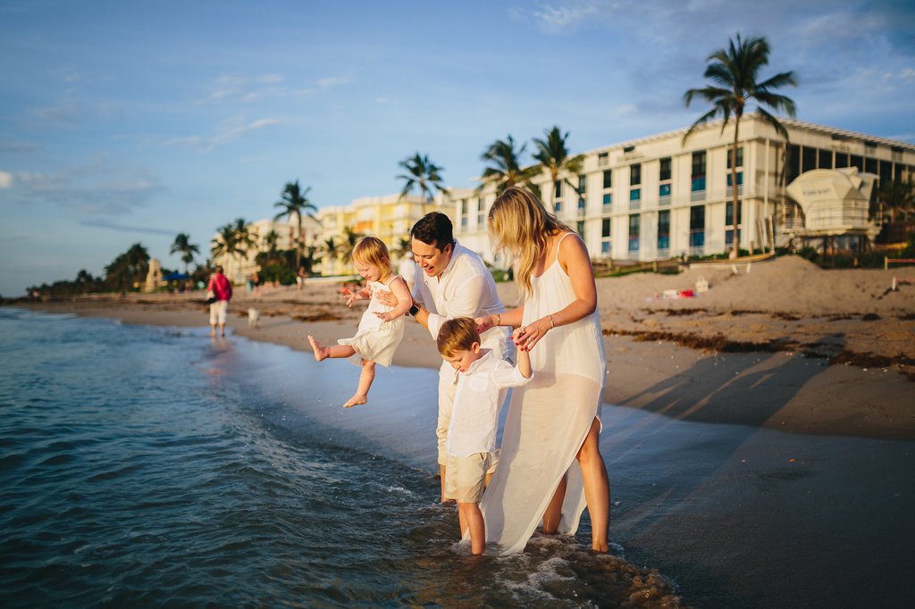 Daniel in Miami: Proposal / Engagement Photography