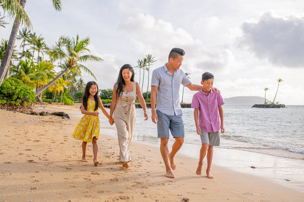 Enzo in Honolulu: Proposal / Engagement Photography