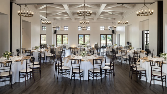 Dramatic Courtyard Classic Wedding Package - Fallbrook, California