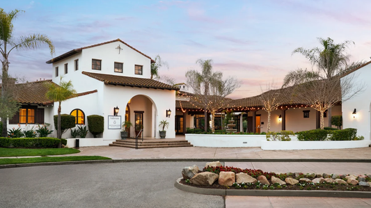 Dramatic Courtyard Classic Wedding Package - Fallbrook, California