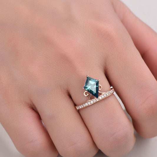 11x8mm Kite Alexandrite Engagement Ring Half Eternity Diamond Wedding Band Rose Gold