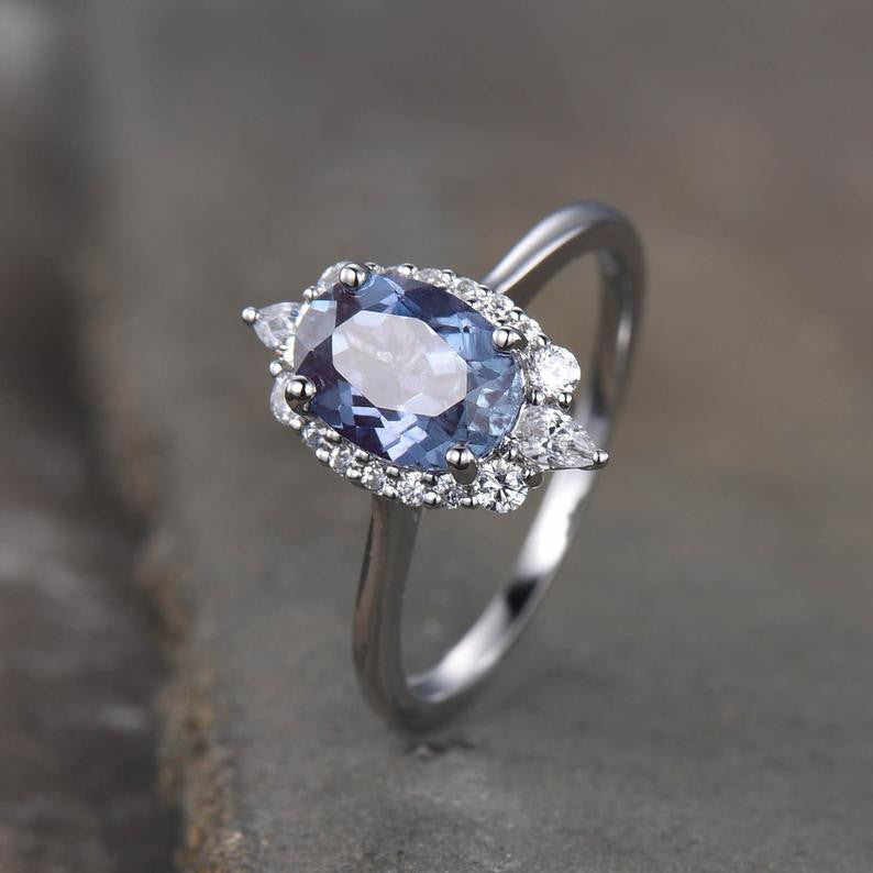 14K/18K Oval Cut Vintage Alexandrite Engagement Ring White Gold