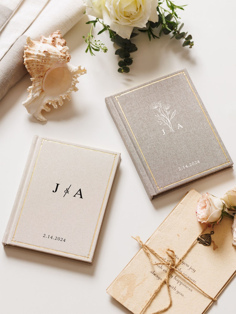 Custom linen vow books set of 2, couple engagement gift for lovers, wedding ceremony vow booklets and luxury speech notebook for bride
