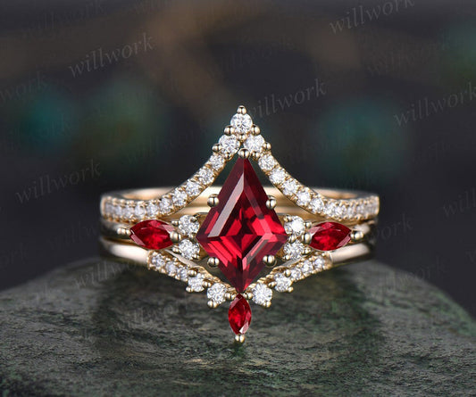 Kite Cut Red Ruby Engagement Ring Art Deco Rose Gold Moissanite Ring Marquise Cut Natural Ruby Ring Vintage Wedding Bridal Ring Set Women