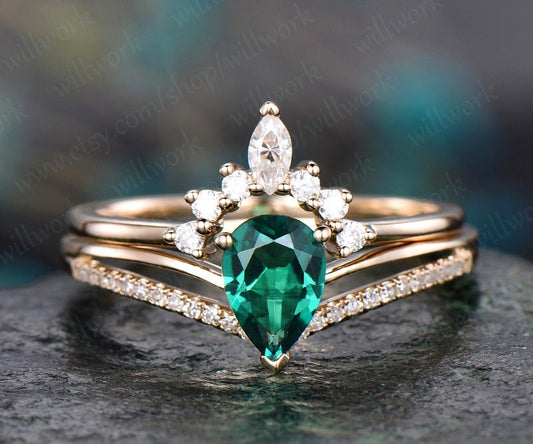 5x7mm Emerald Engagement Ring Set Yellow Gold 2pcs Split Shank Diamond Moissanite Matching Band Unique Crown Wedding Bridal Promise Ring