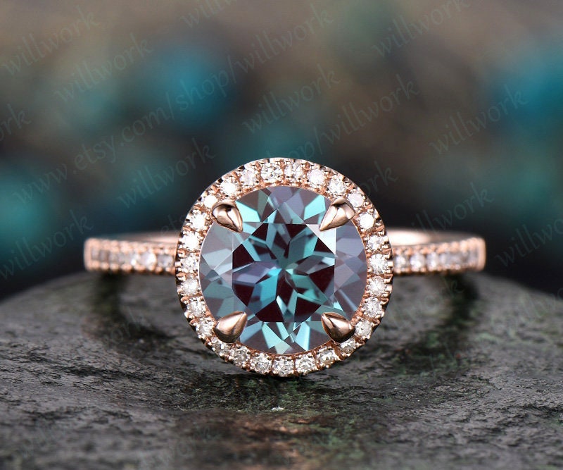 Diamond Halo Ring Alexandrite Engagement Ring Rose Gold 8mm Round Cut Alexandrite Ring Gold Vintage June Birthstone Ring Anniversary Ring