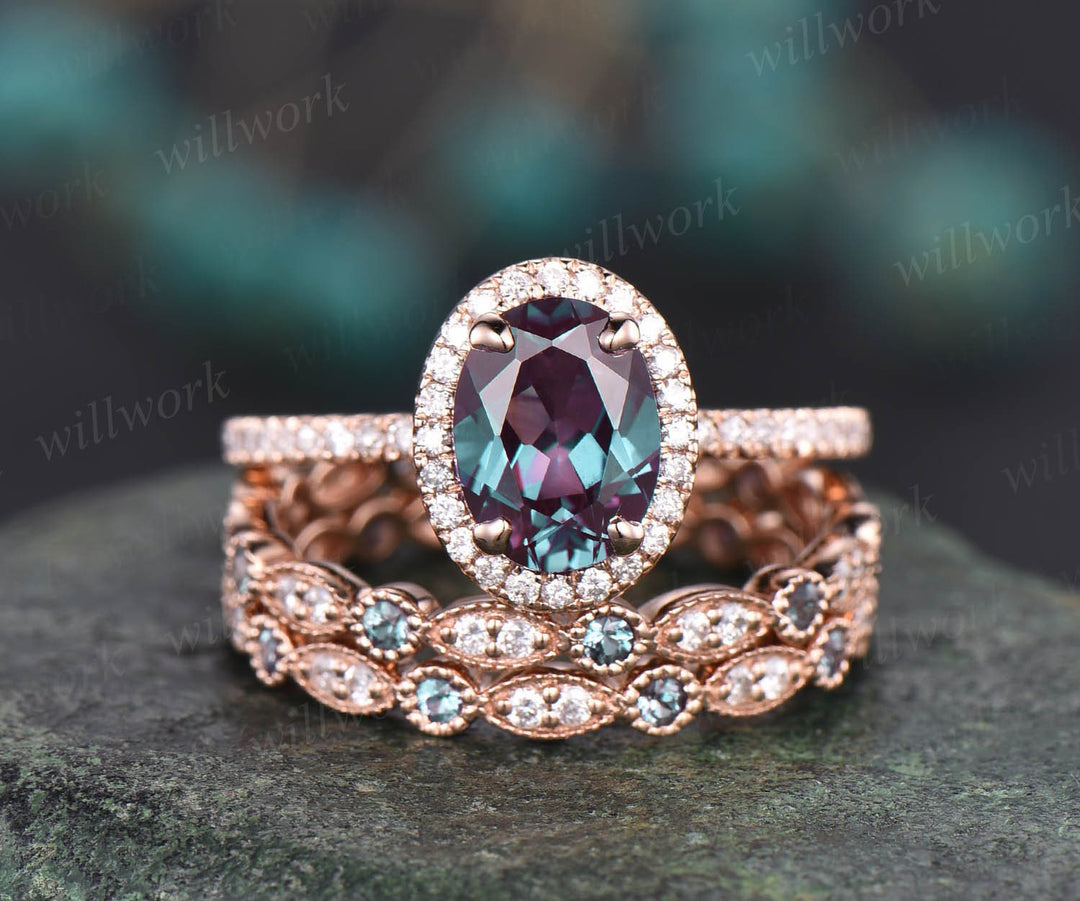 3pcs Oval Shaped Alexandrite Engagement Ring Set For Women Full Eternity Diamond Ring Halo Ring Unique Alexandrite Wedding Band Bridal Set