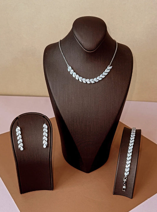 Dana Swarovski Jewelry Set With Necklace, Bracelet, Drop Earrings