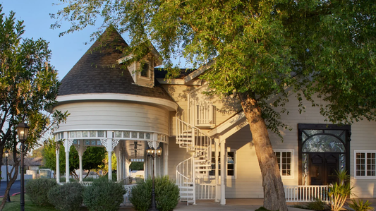 Breathtaking Victorian Estate Premier Wedding Package - Mesa, Arizona