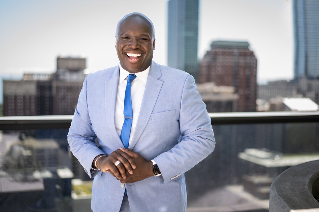 Maurice in Chicago: Proposal / Engagement Photography