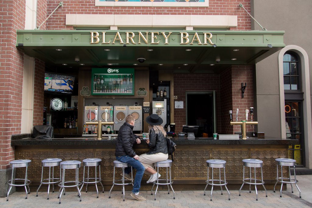 Meo in Las Vegas: Proposal / Engagement Photography