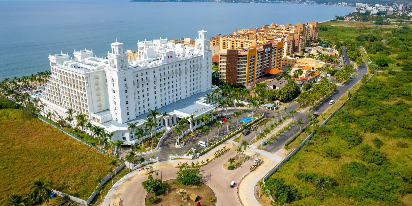 Hotel Riu Palace Pacifico Destination Wedding Package