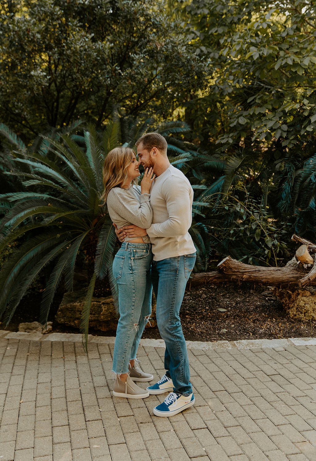 Robyn in Austin: Proposal / Engagement Photography