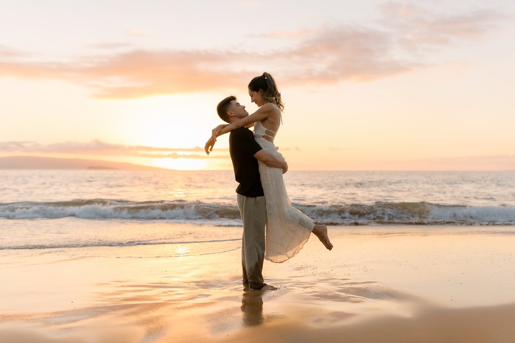 Taena in Maui: Proposal / Engagement Photography