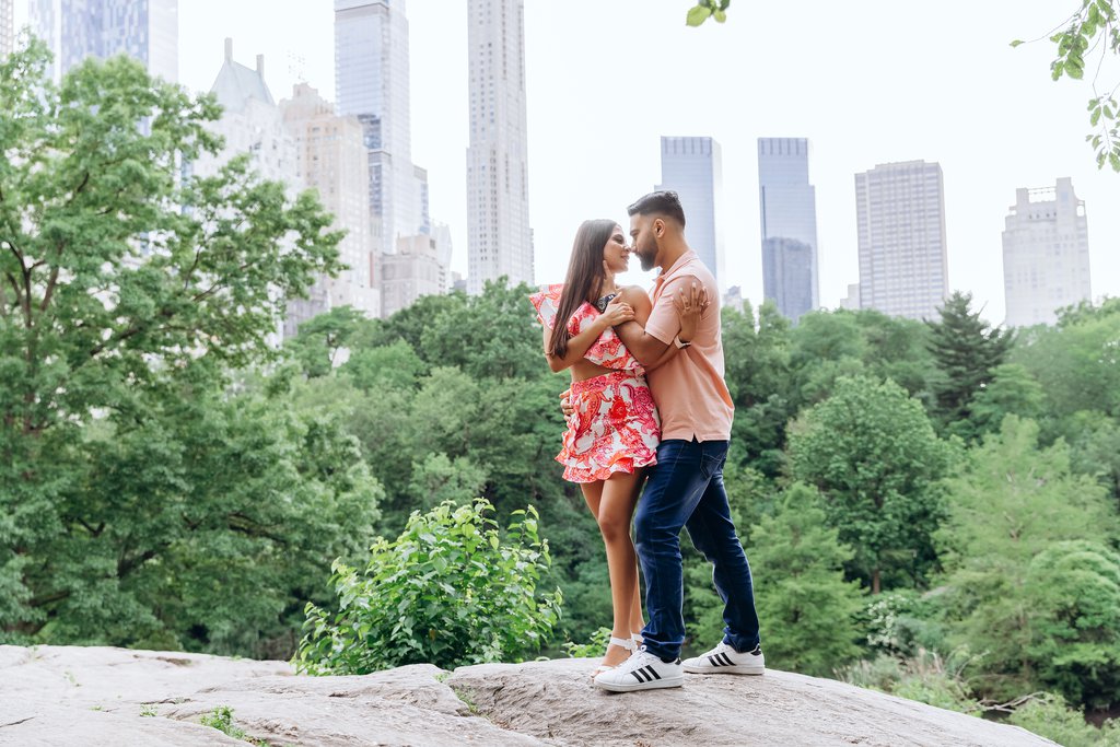 Viktoriia in New York City: Proposal / Engagement Photography