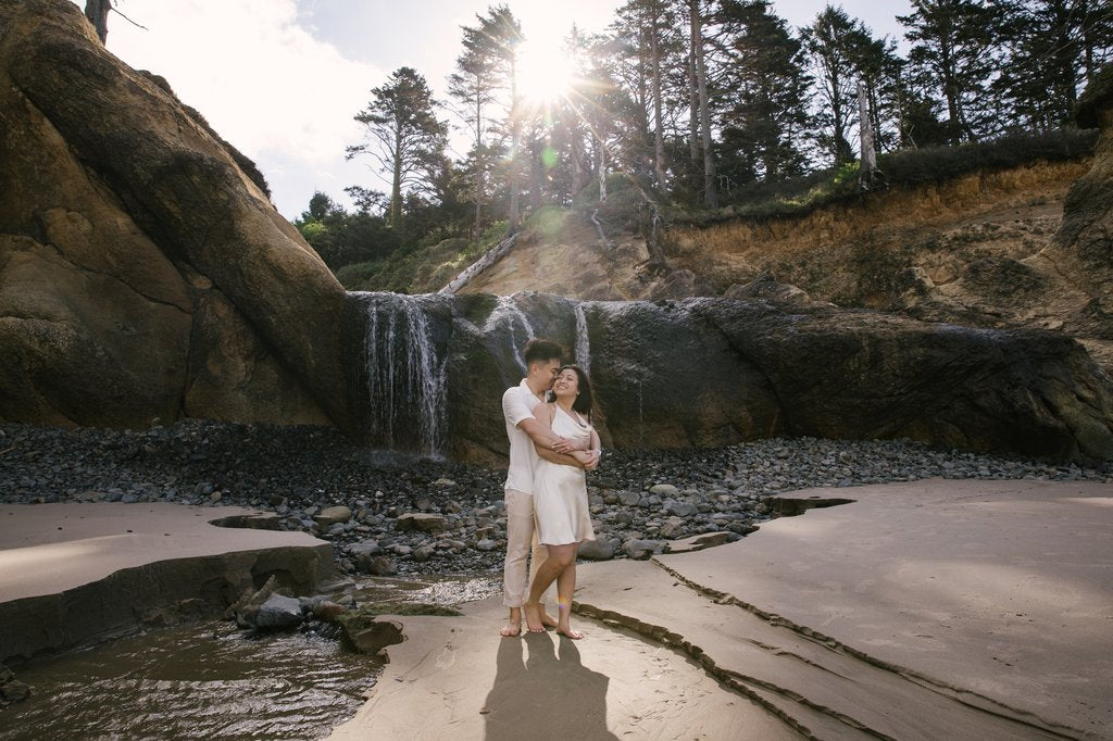 Portland, Oregon: Proposal / Engagement Photography