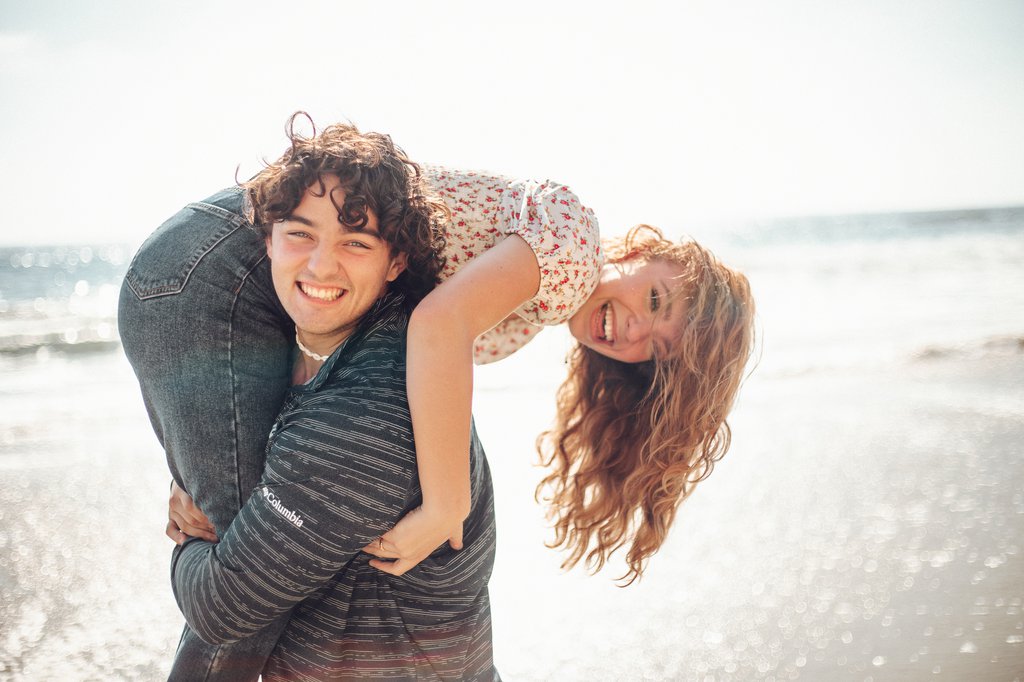 Huntington Beach: Proposal / Engagement Photography